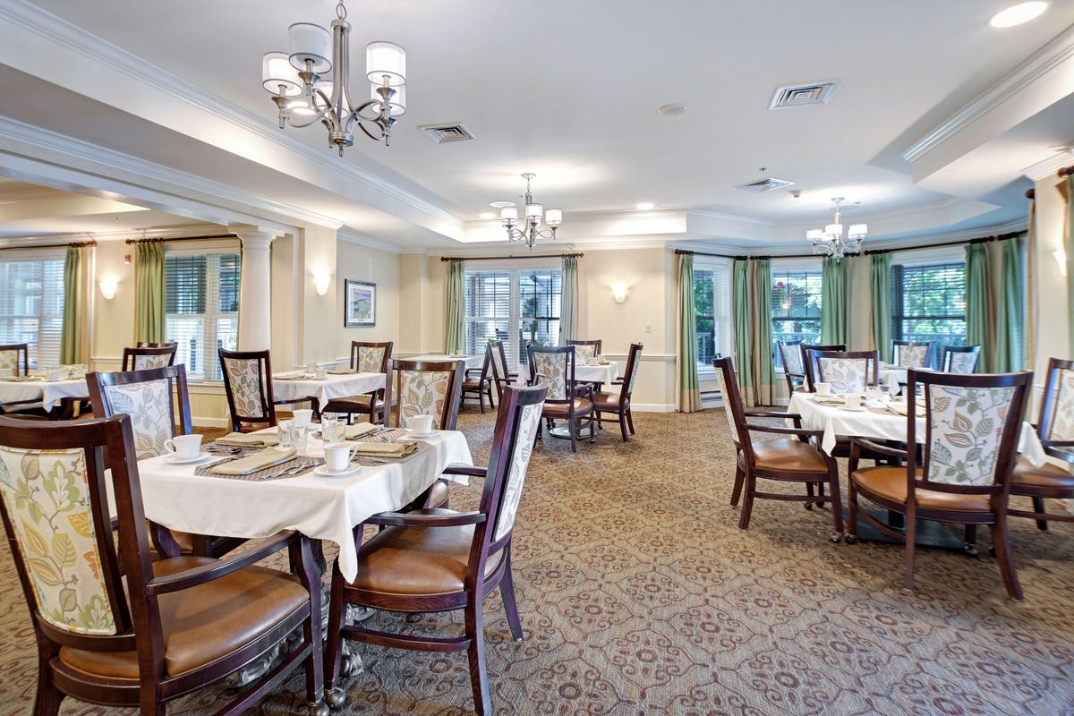 Dining Room at Sunrise of Oakville