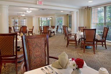Sunrise of Highland Park | Dining