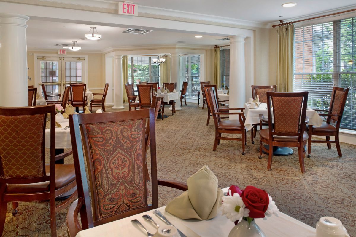 Sunrise of Highland Park Dining Room