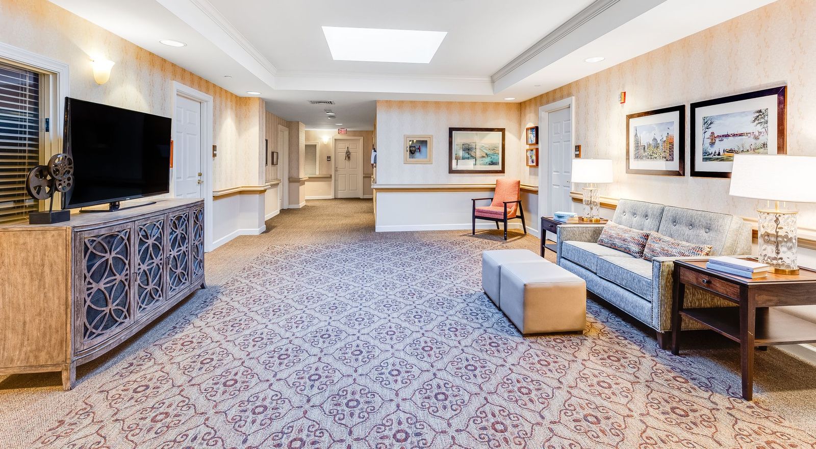 Living Room, Sunrise of North Lynbrook