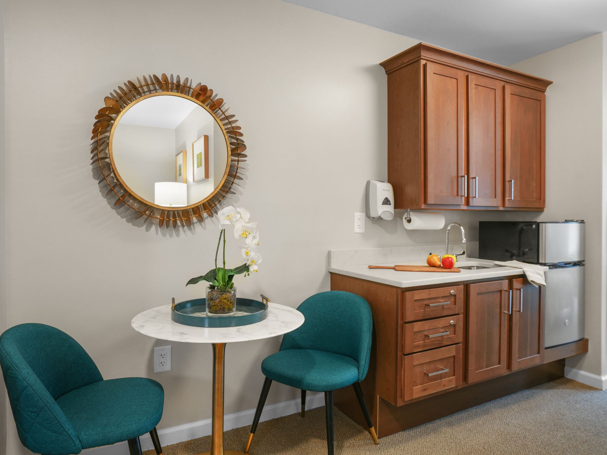 Model Suite Kitchenette | Sunrise of Dix Hills