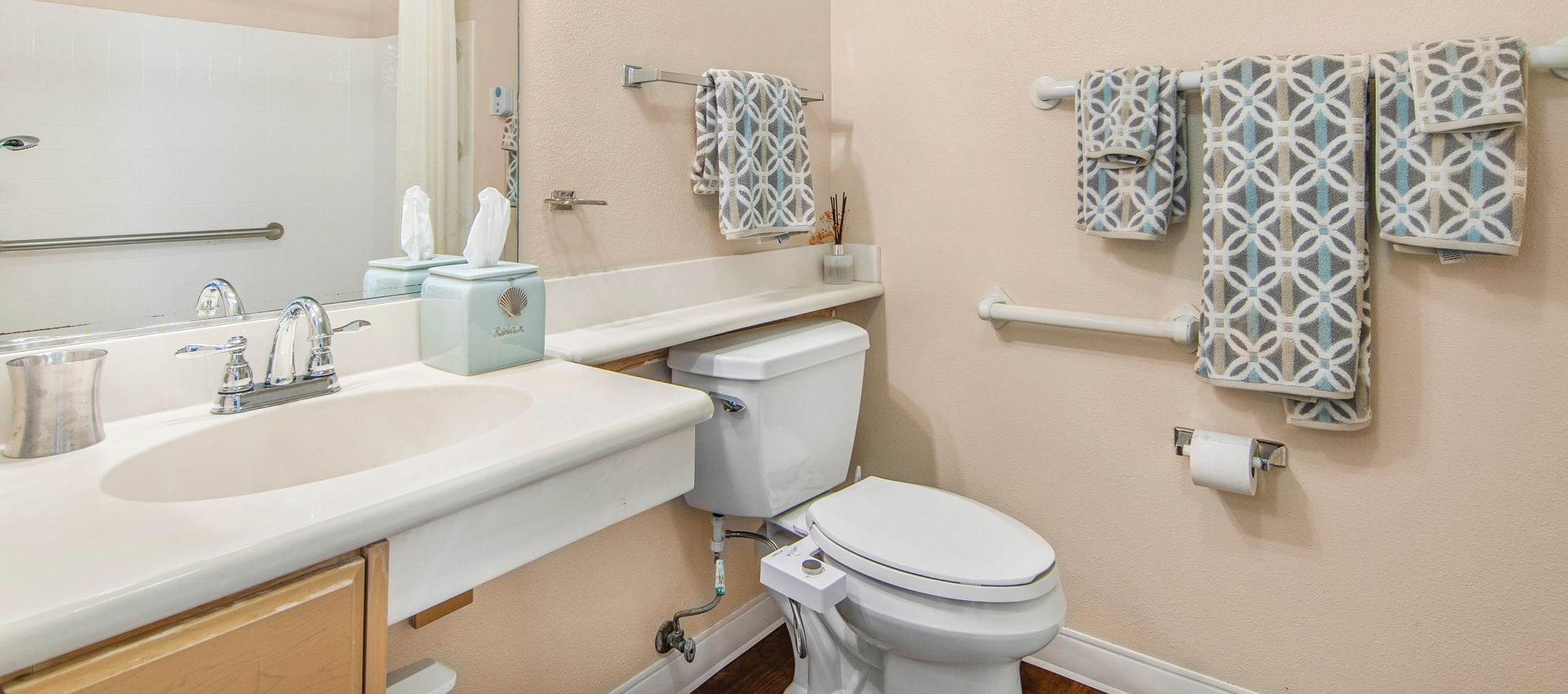 Suite Bathroom | Sunrise of Hermosa Beach