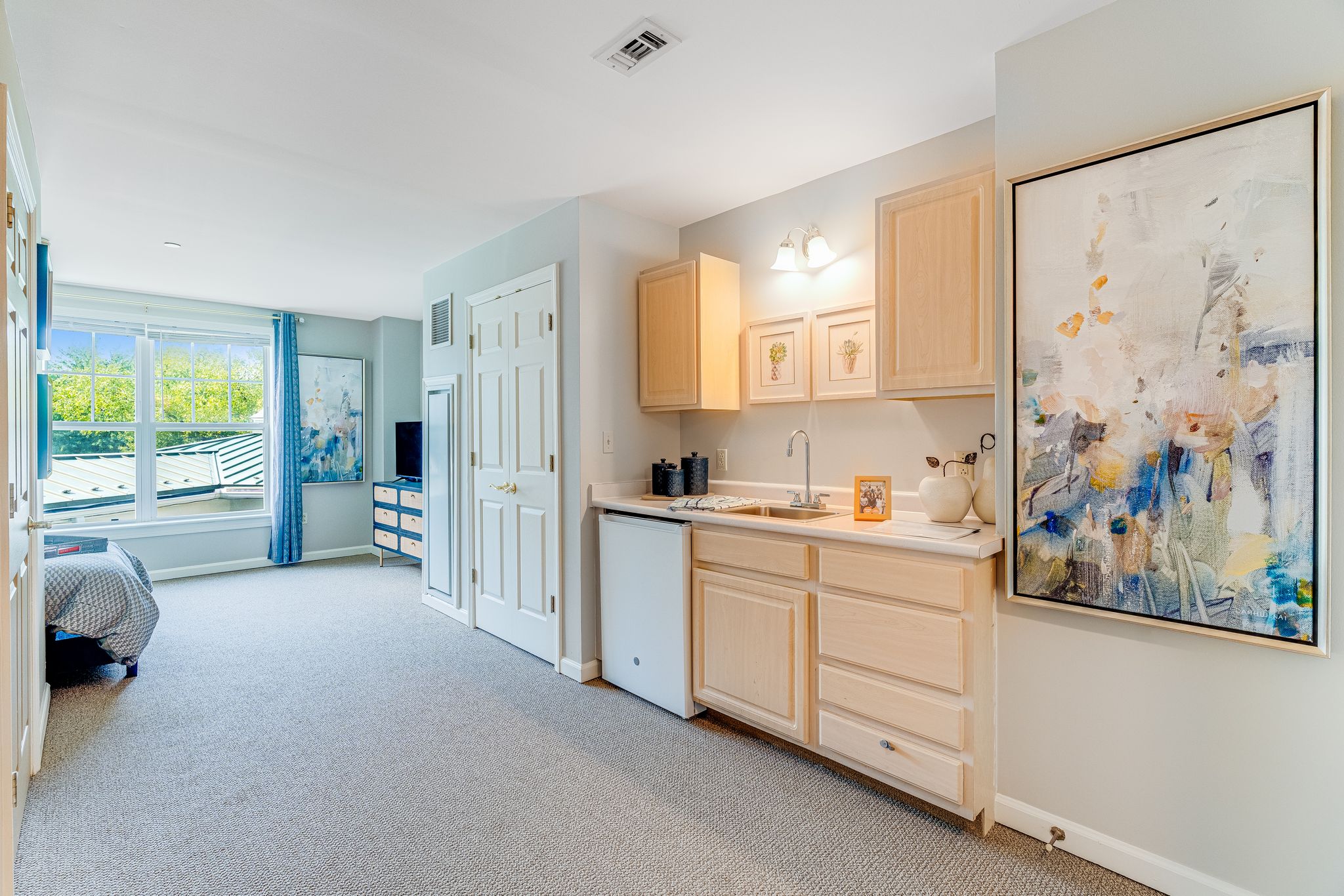 Model Living Room | Sunrise of Abington