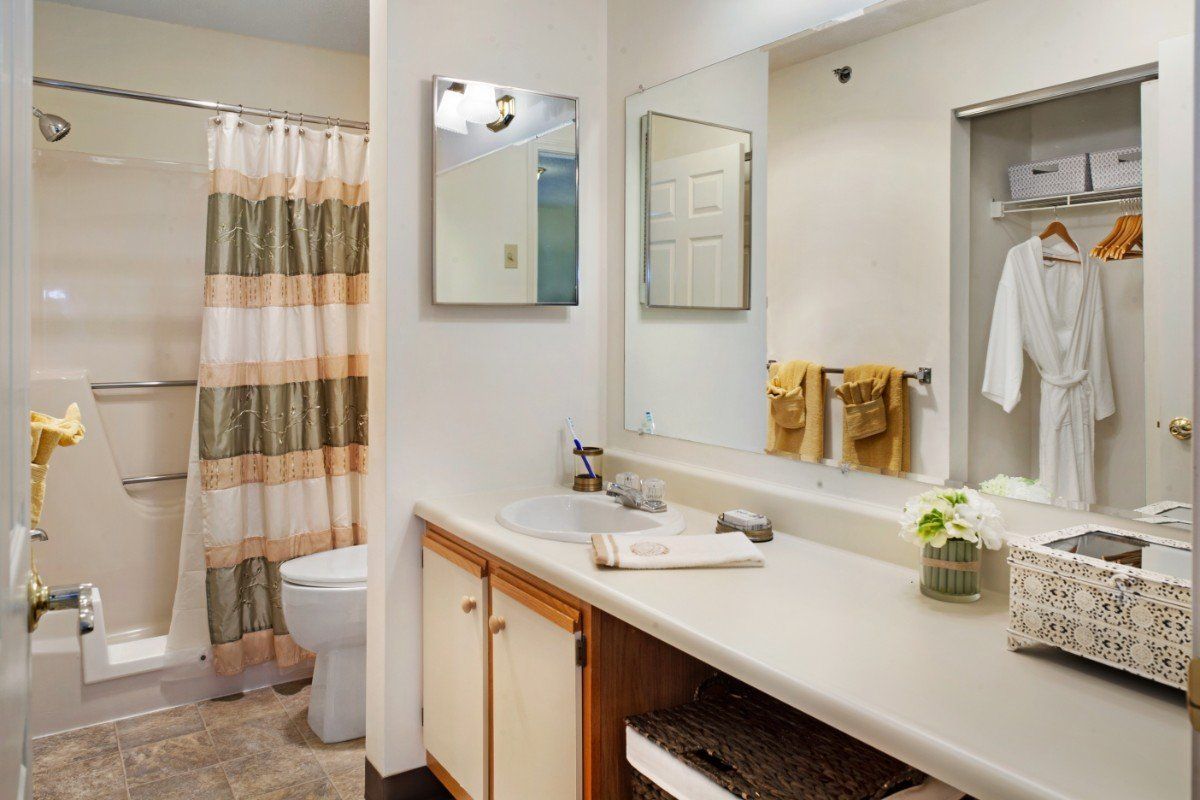 Huntington Common Master Bath