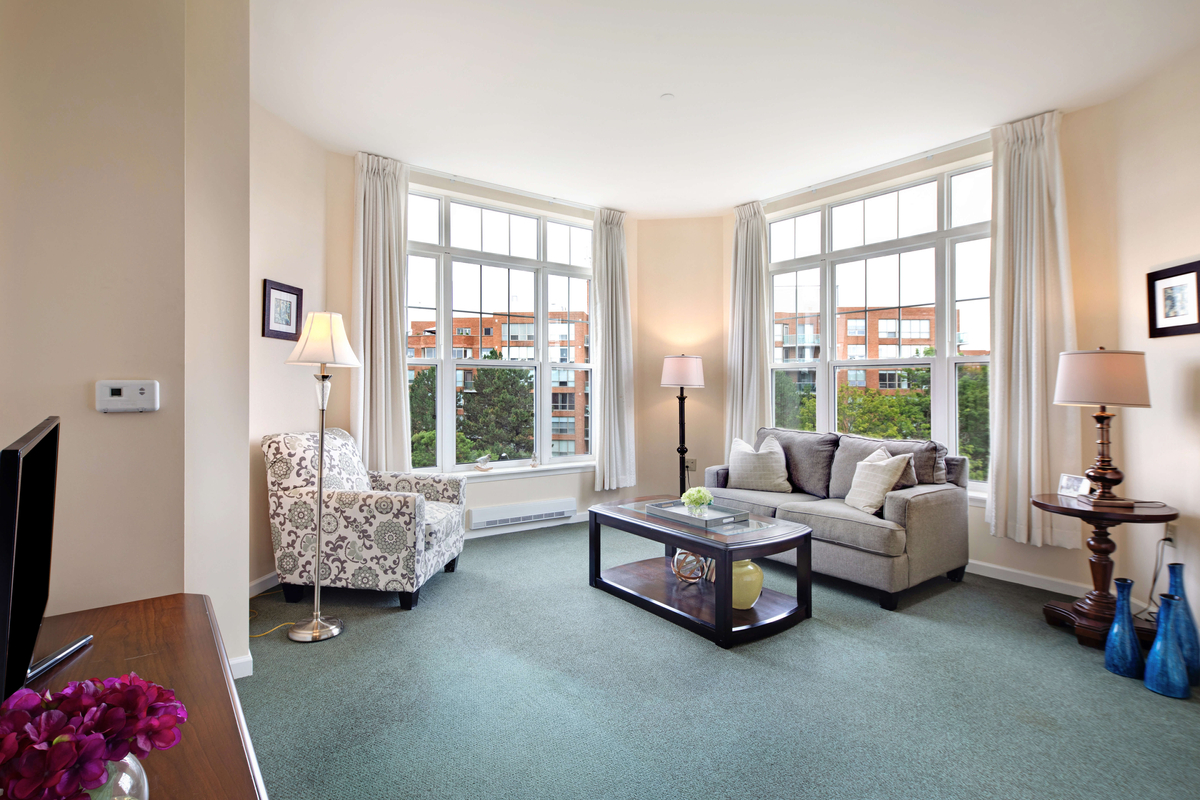 Model Living Room | Sunrise of Aurora