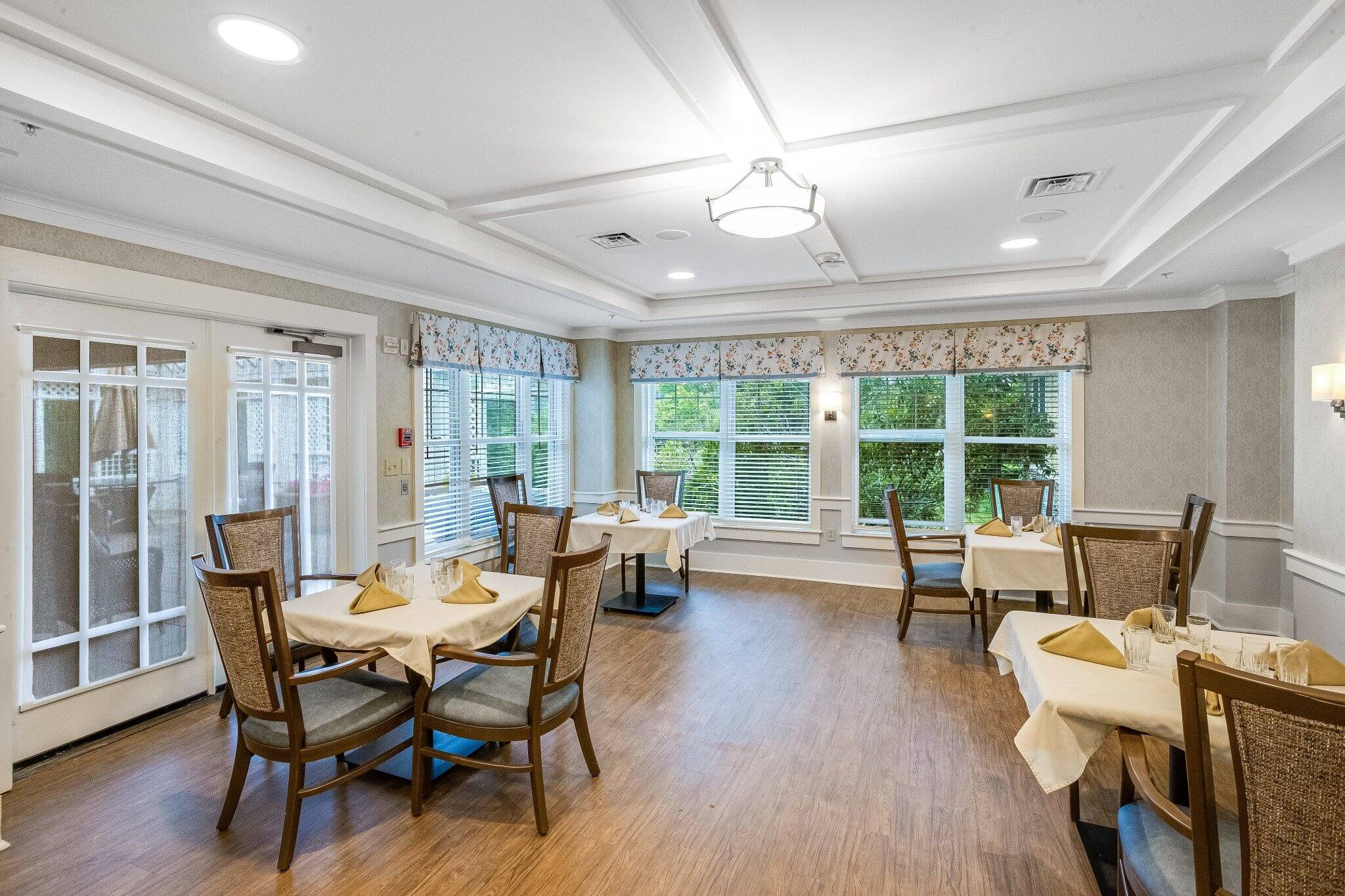 Sunrise of Overland Park | Dining Room
