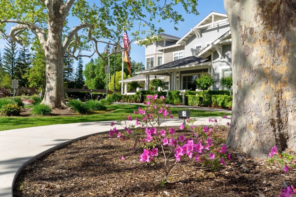 Courtyard, Sunrise of Sacramento