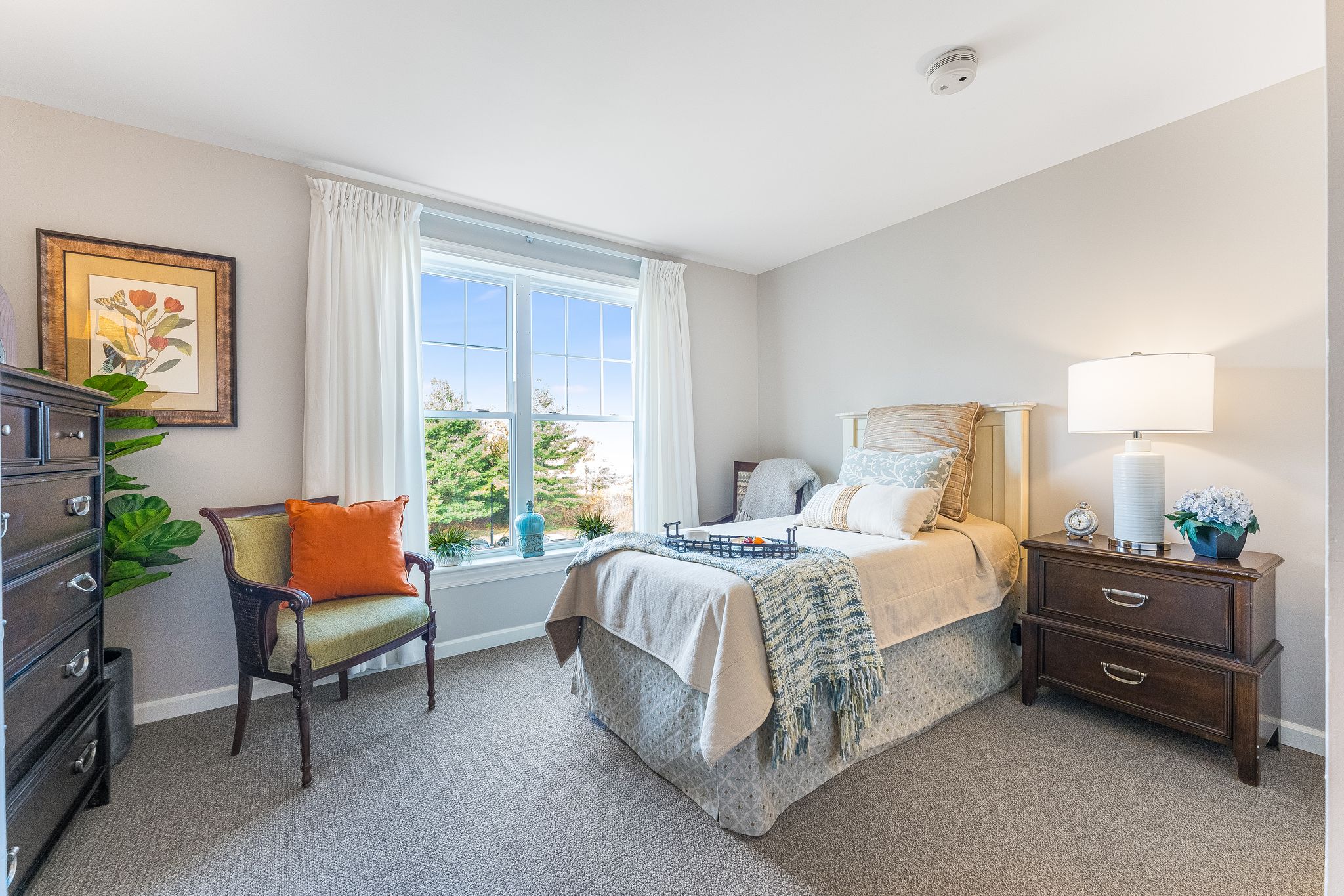 Sunrise of Cohasset | Model Suite Bedroom