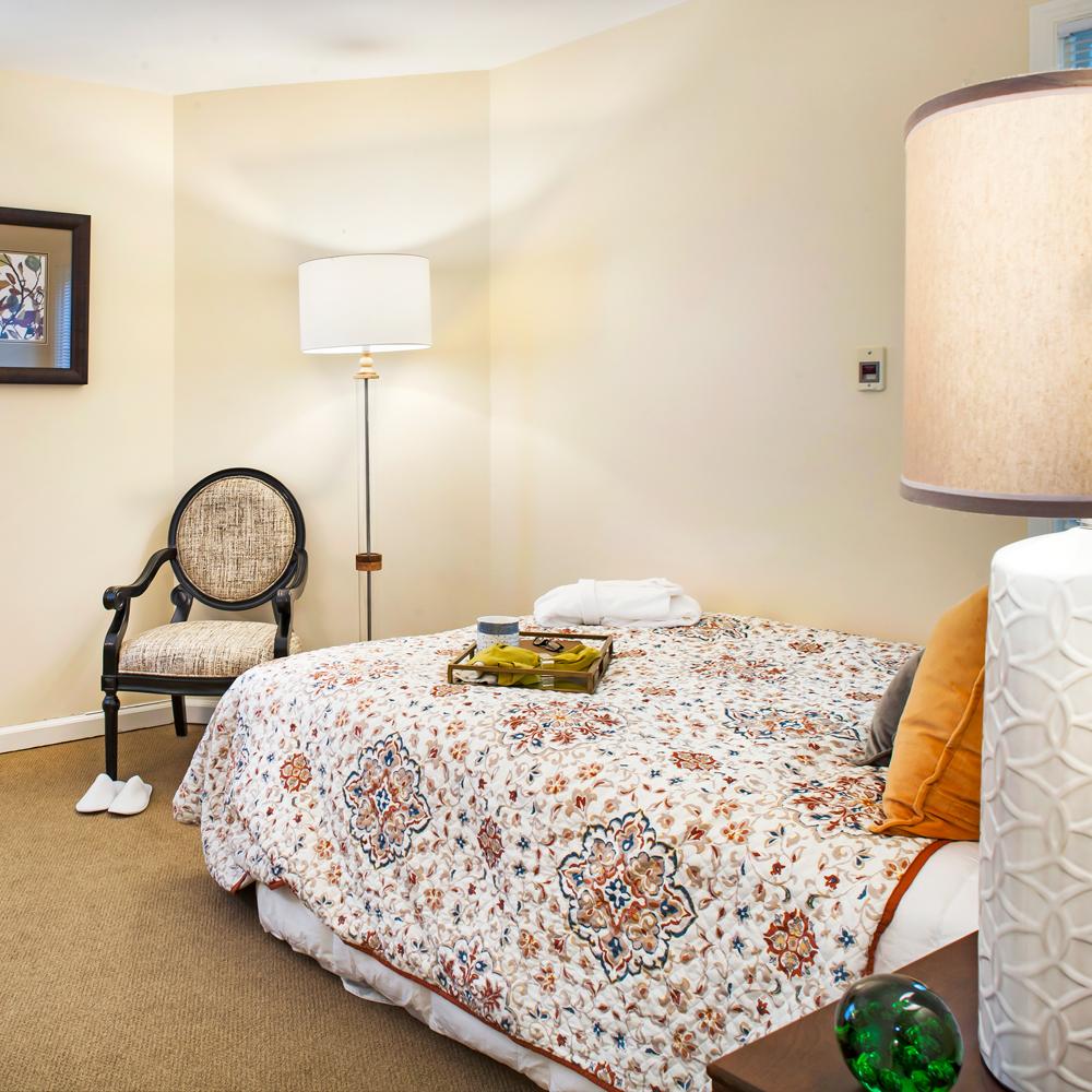 Bedroom | Sunrise of Arlington