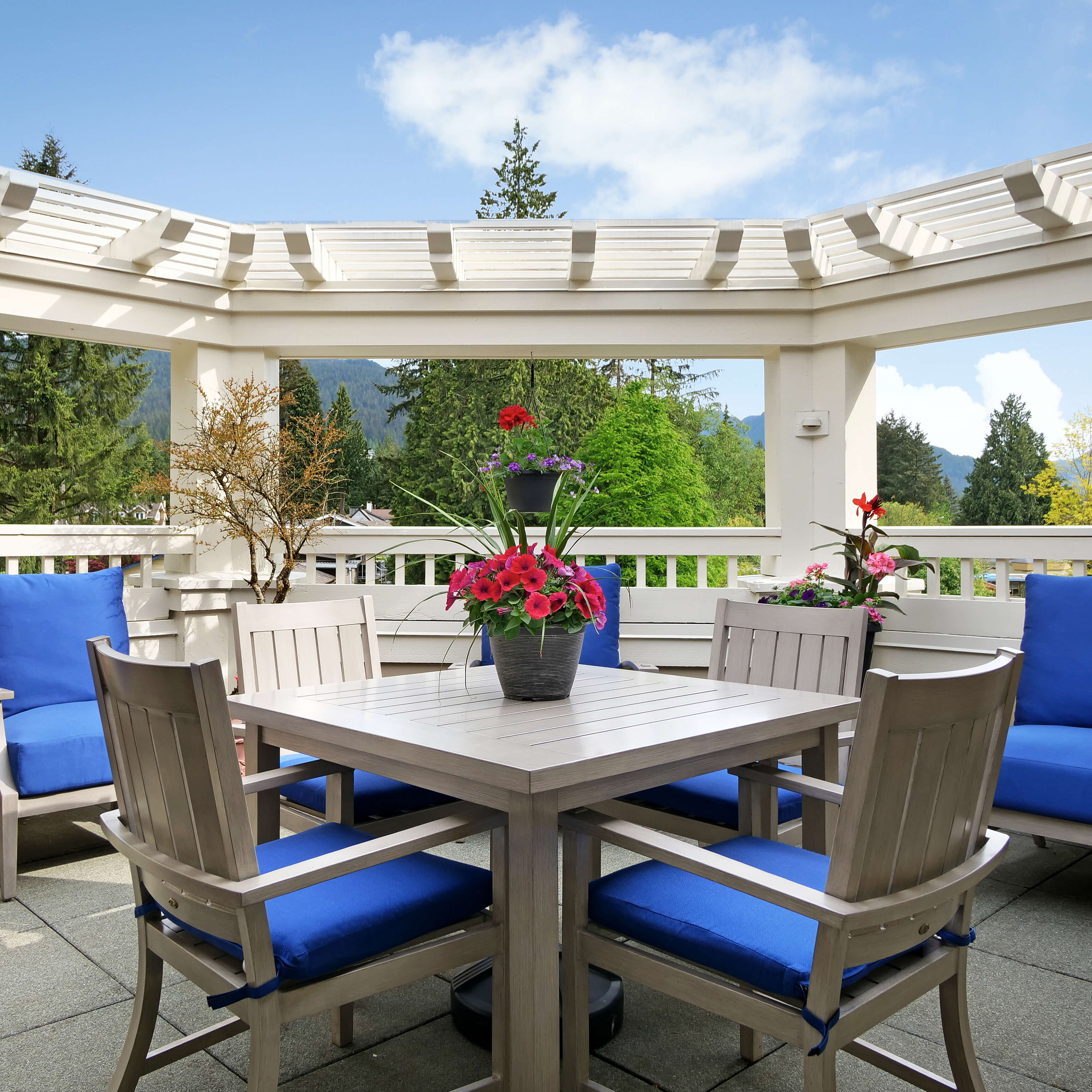 Sunrise of Lynn Valley | Porch