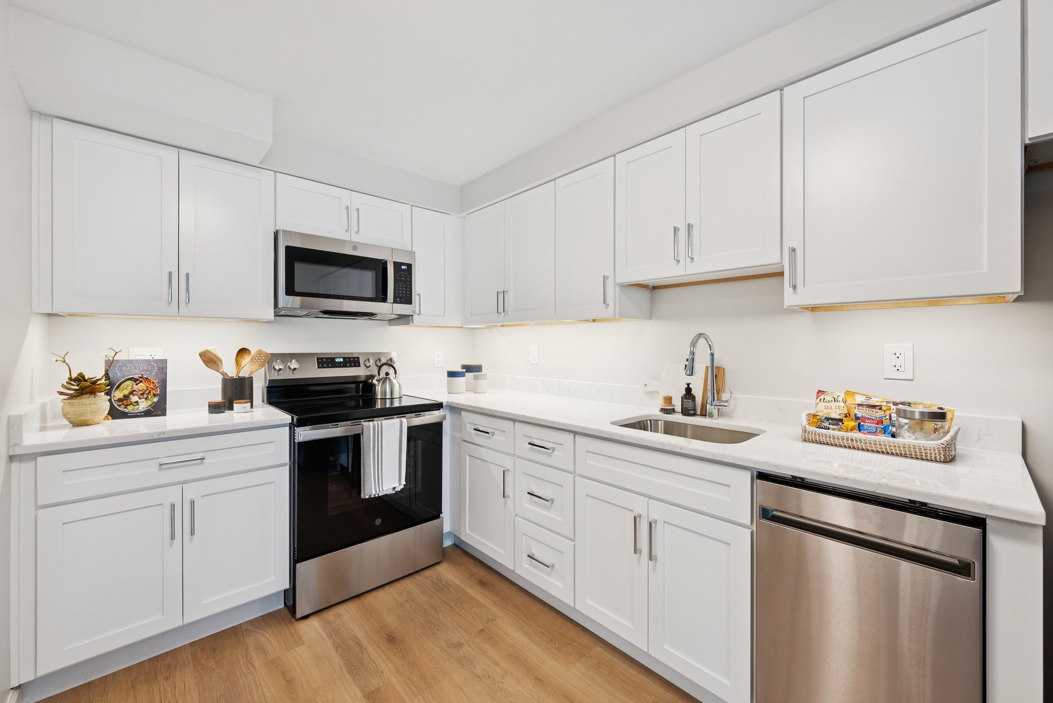 Sunrise at Bluemont Park | Model Kitchen
