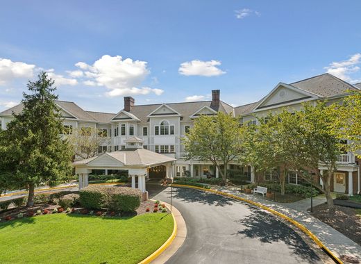 Sunrise at Mount Vernon Exterior