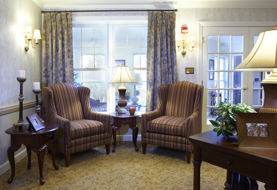 Sitting Room at Sunrise of Gurnee
