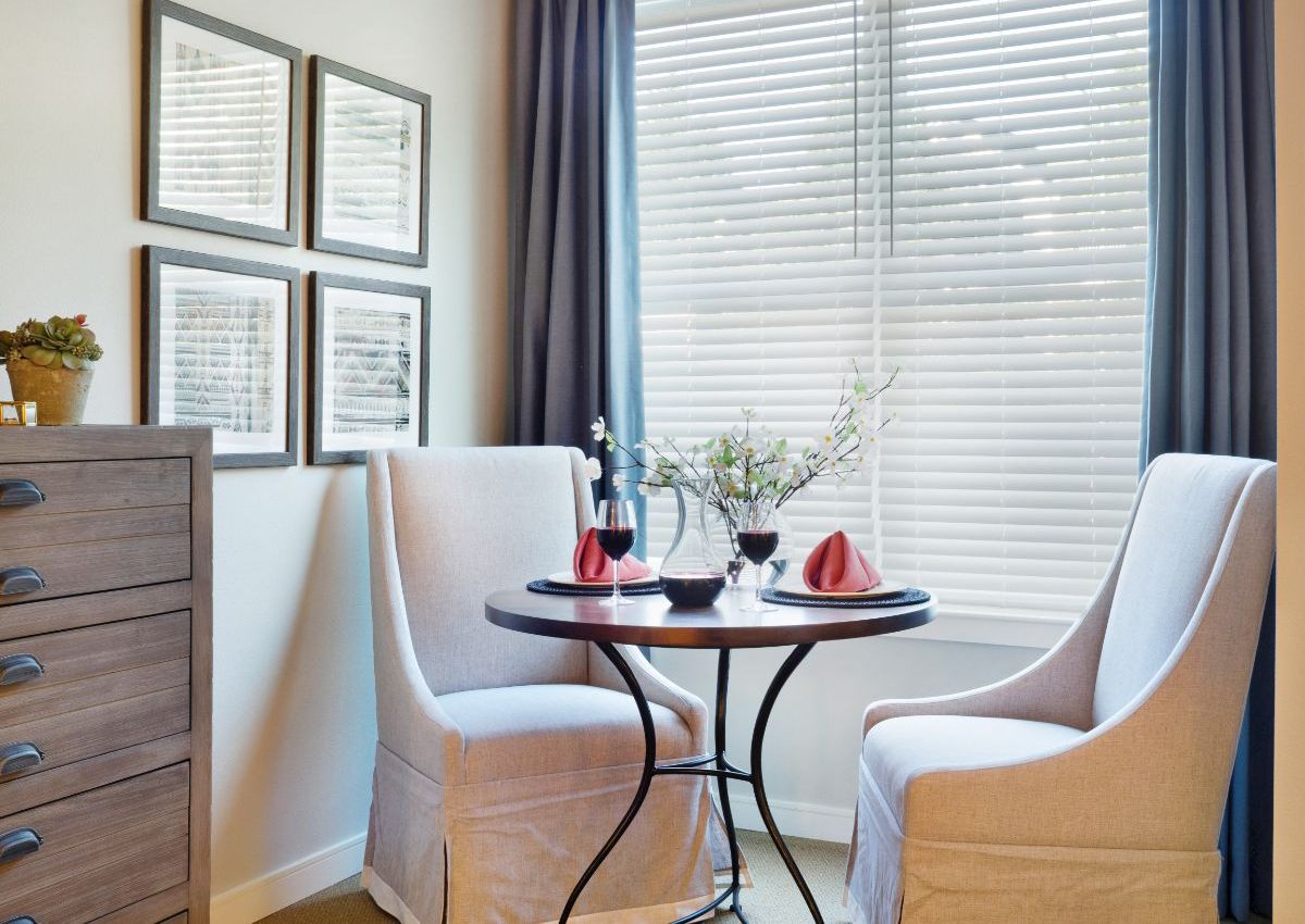 Sunrise of Issaquah Studio Suite Dining Area