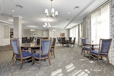 Dining Room | Sunrise of Franklin Lakes