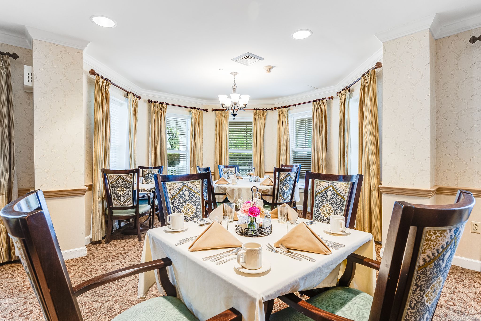 Sunrise of Westfield I Dining