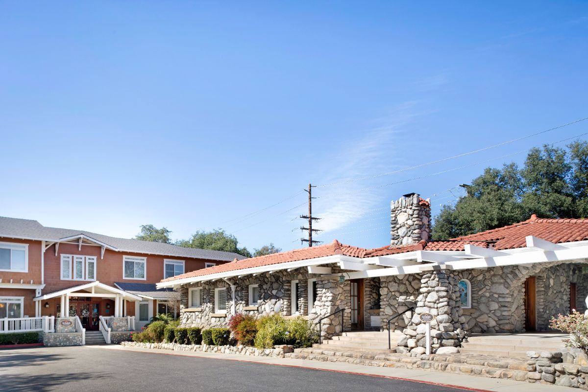 Exterior, Sunrise of Claremont