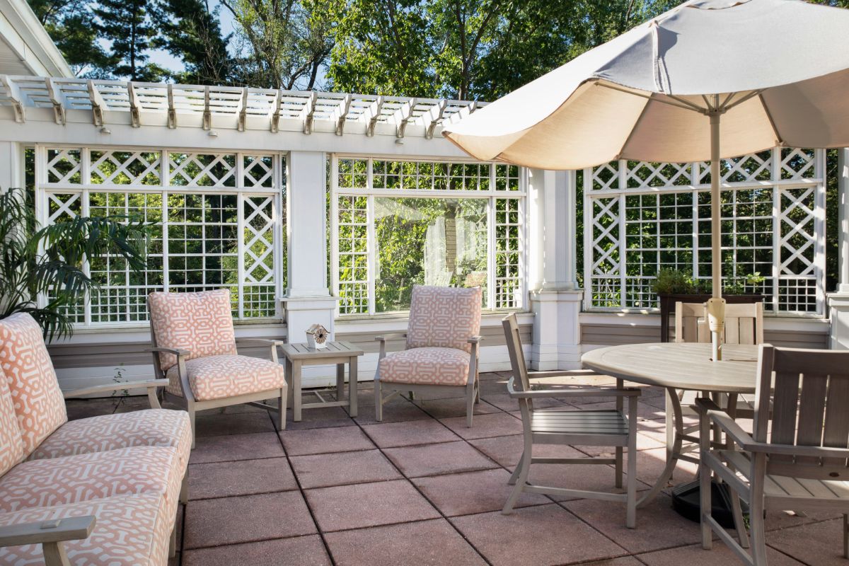 Sunrise of Willowbrook | Patio