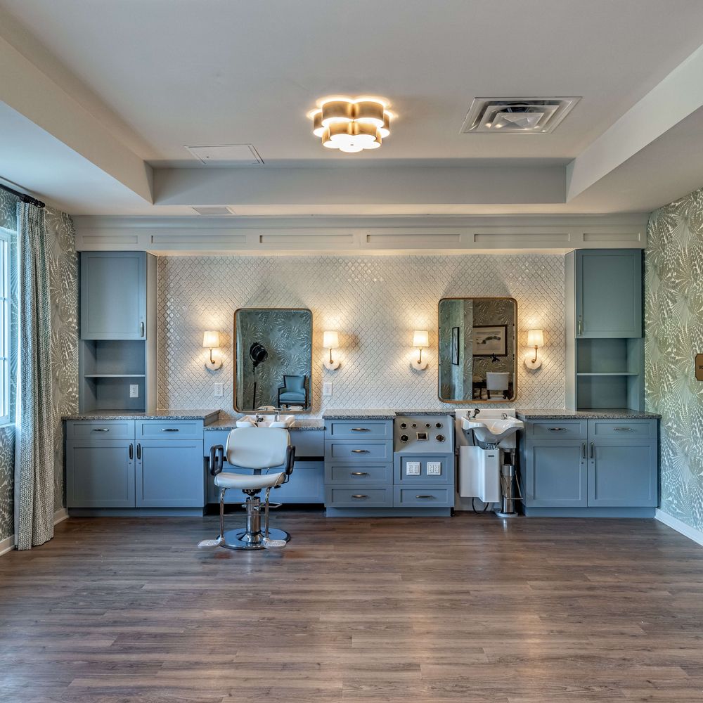 Varenita of West Cobb | Salon Image