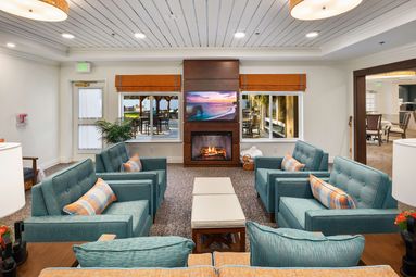 Living Area | Sunrise of Redmond