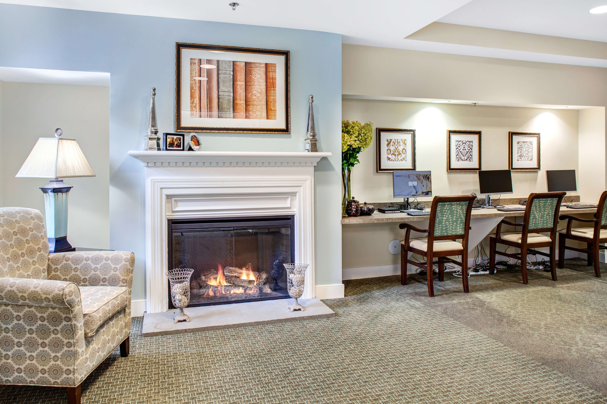 Computer Room | Sunrise Villa Tuckahoe