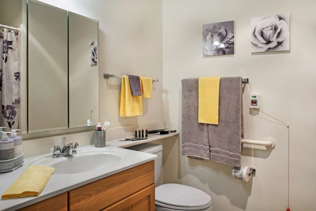 Sunrise of Burlington Suite Bathroom