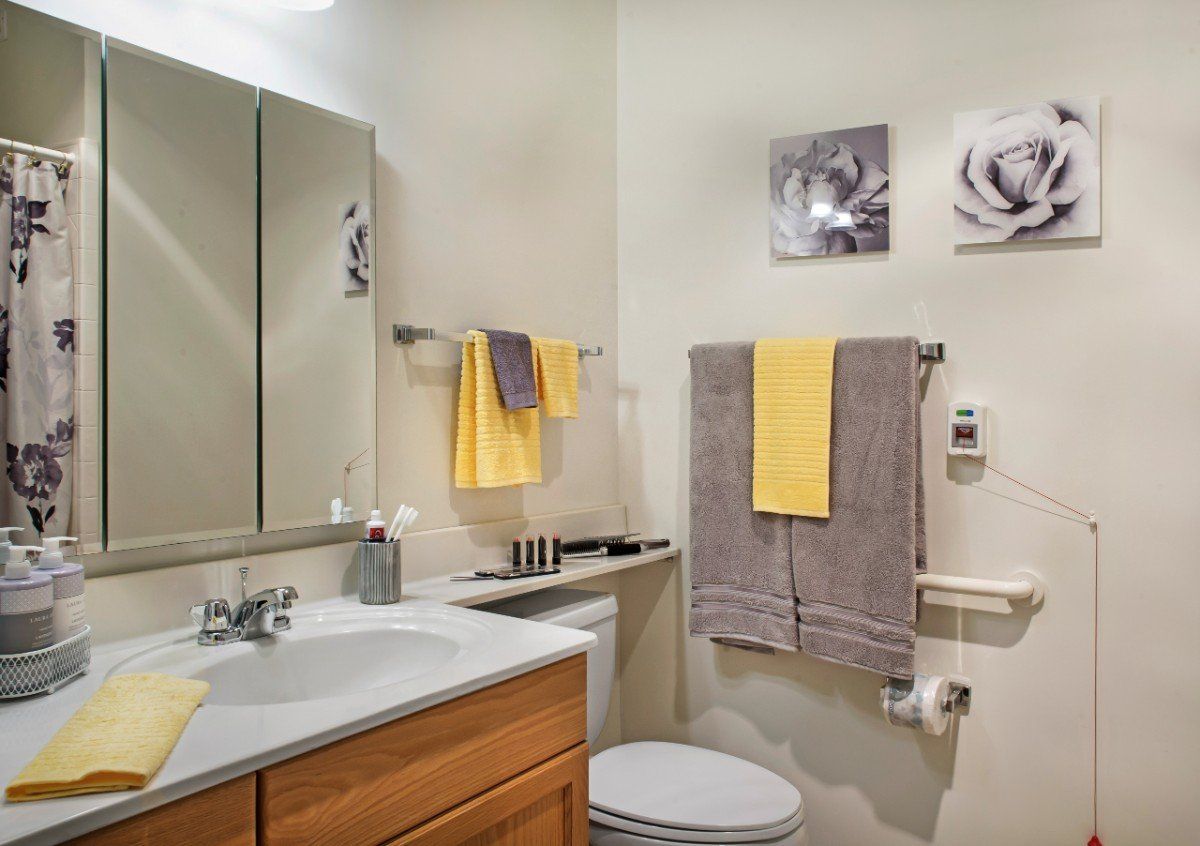 Sunrise of Burlington Suite Bathroom