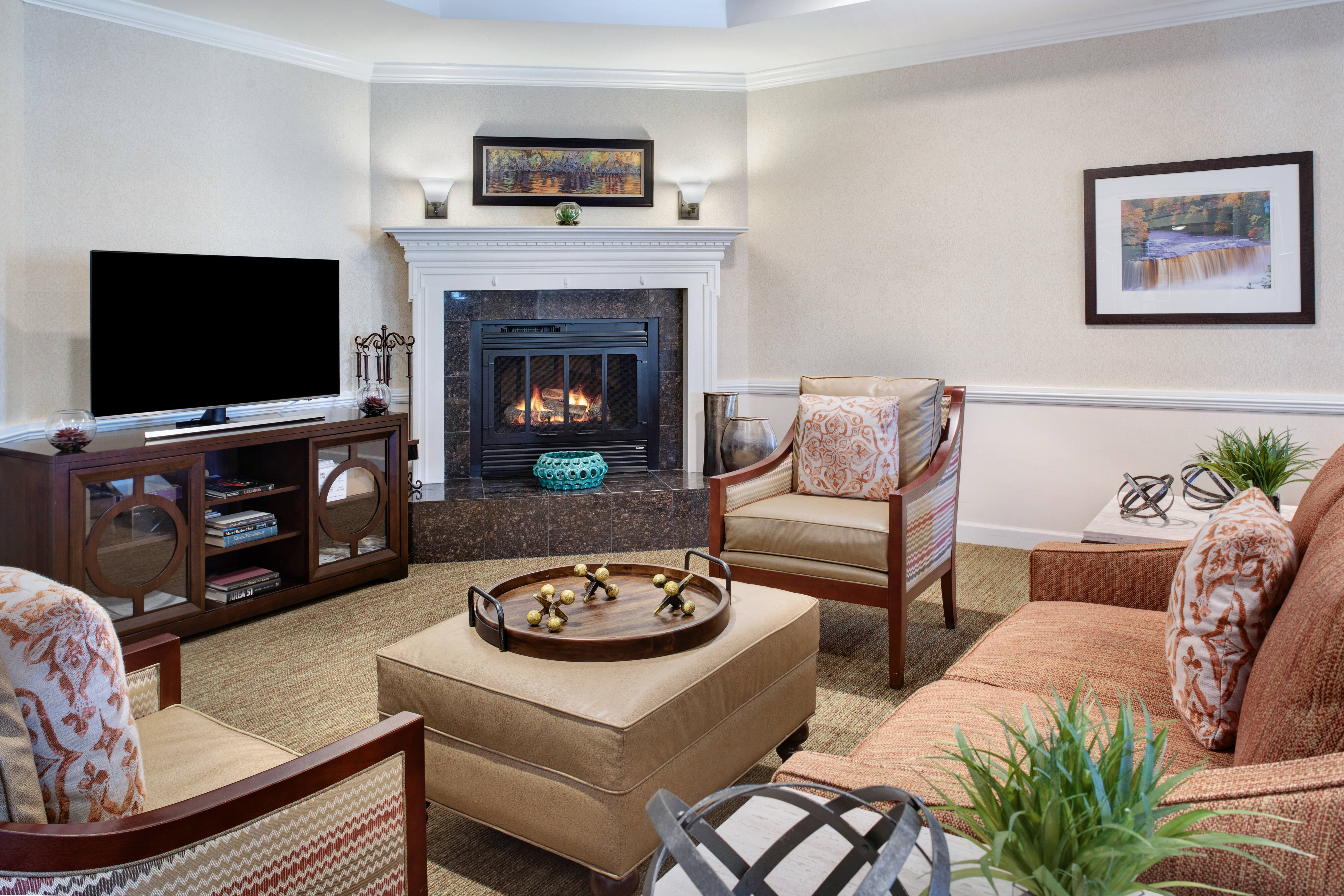 Sunrise of Shelby Township | Living Area