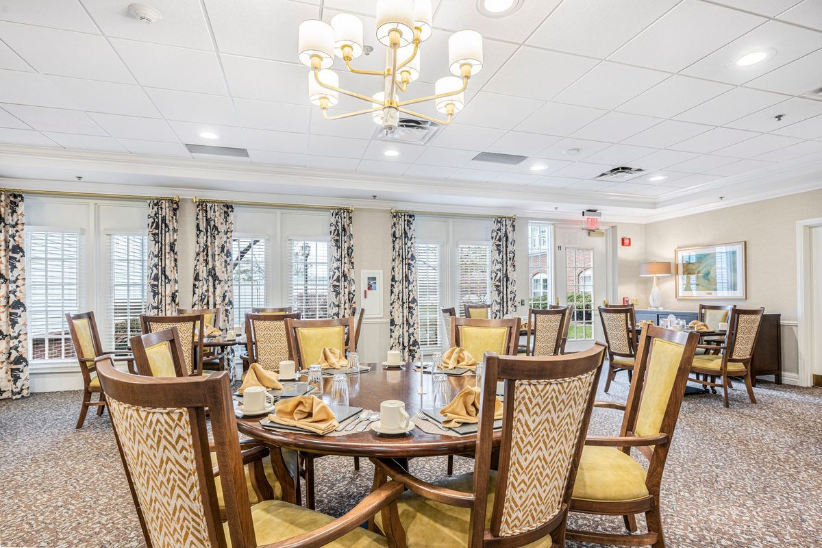 Dining Room, Brighton Gardens of St. Charles