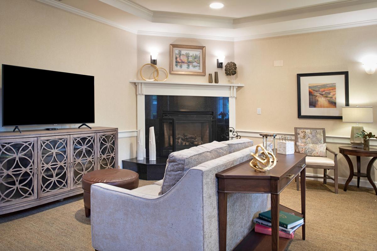 Living Room | Sunrise of Fair Oaks