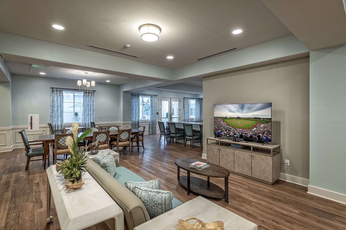 Varenita of West Cobb | Living Room Image