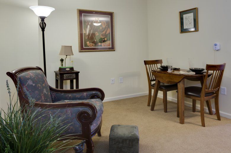 Apartment Dining Room at Sunrise of Silver Spring