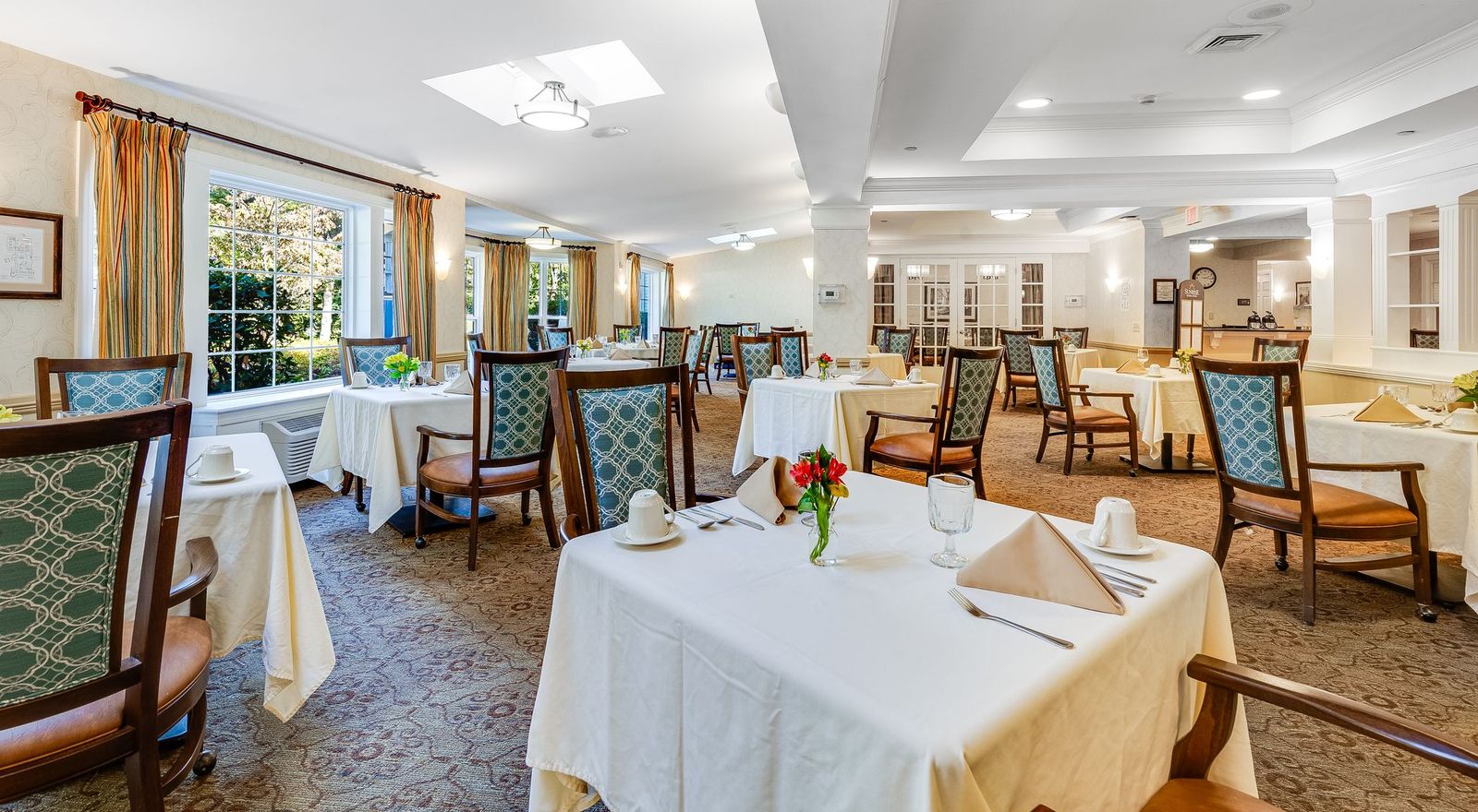 Assisted Senior Living in Lincroft, NJ Sunrise of Lincroft