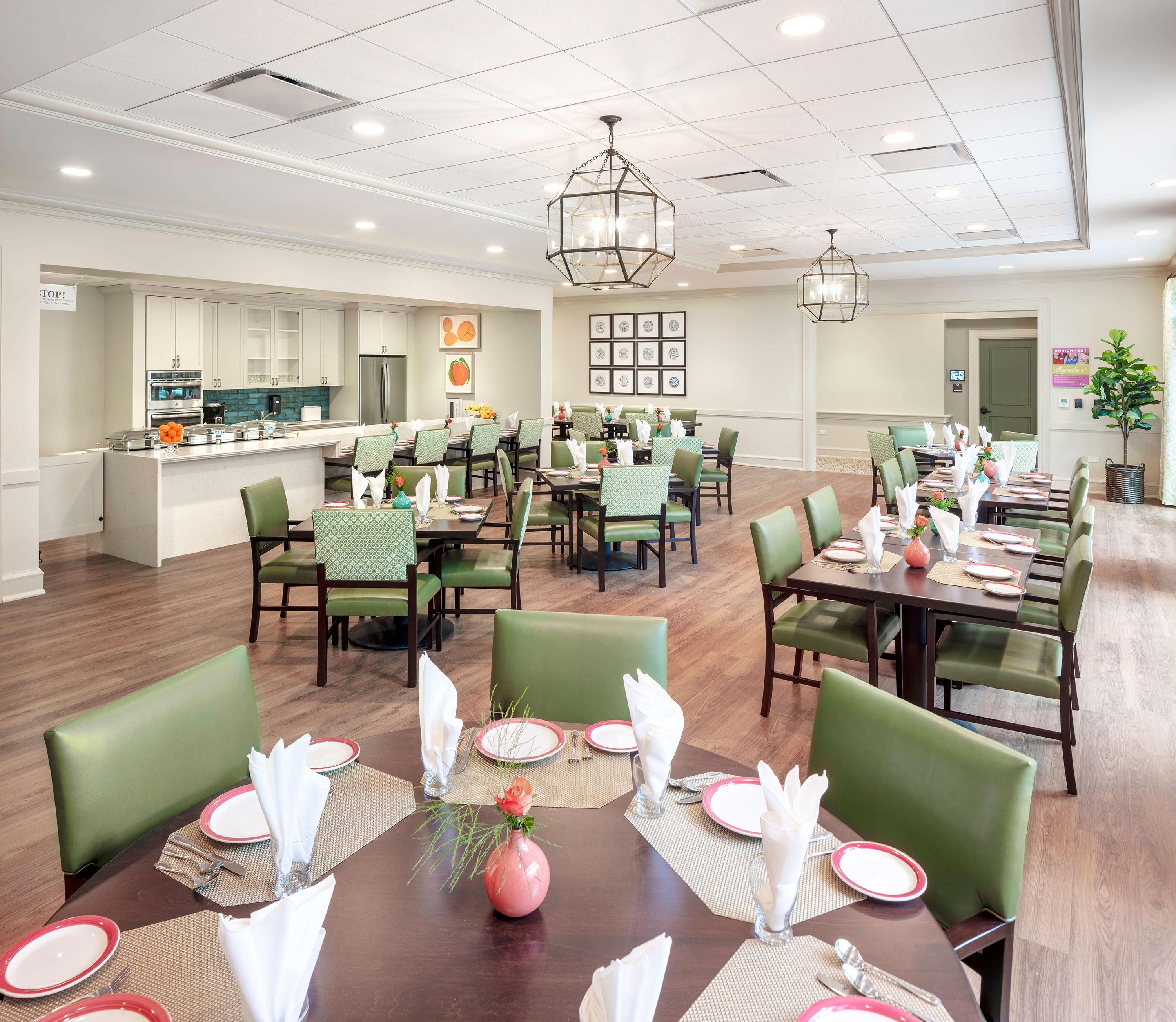 Sunrise of River Forest | Memory Care Dining Room