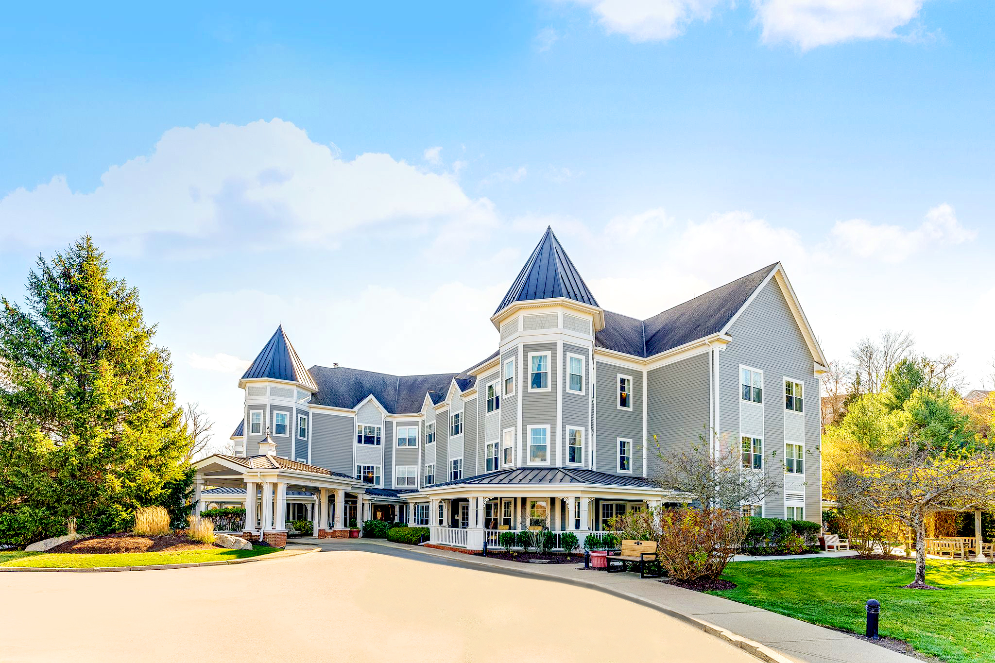 Feature.CommunitiesV2.Models.CommunityGallery.CommunityGalleryModel.Sunrise of Cohasset | Exterior