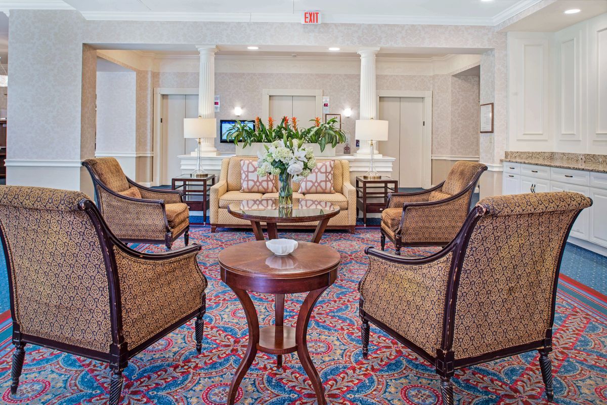 The Jefferson I sitting area