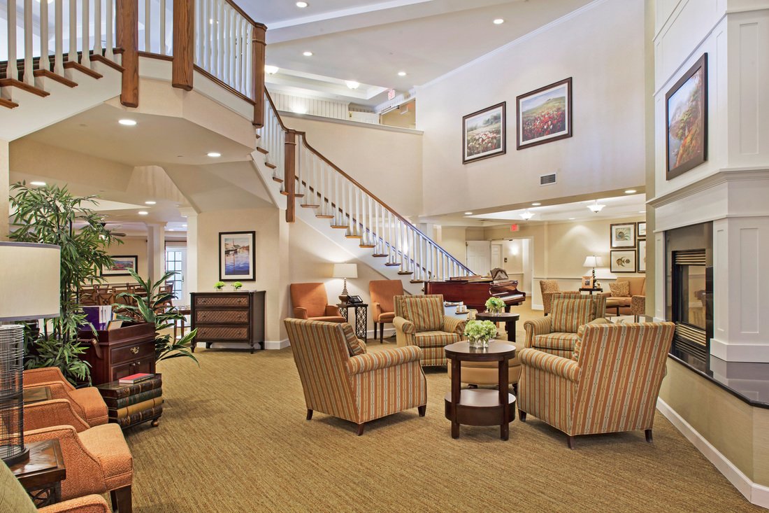 Sunrise of Park Ridge | Lobby