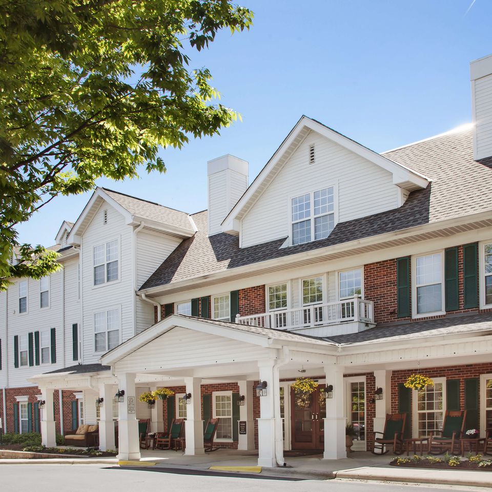 Brighton Gardens of Charlotte: Uncover Comfort & Care