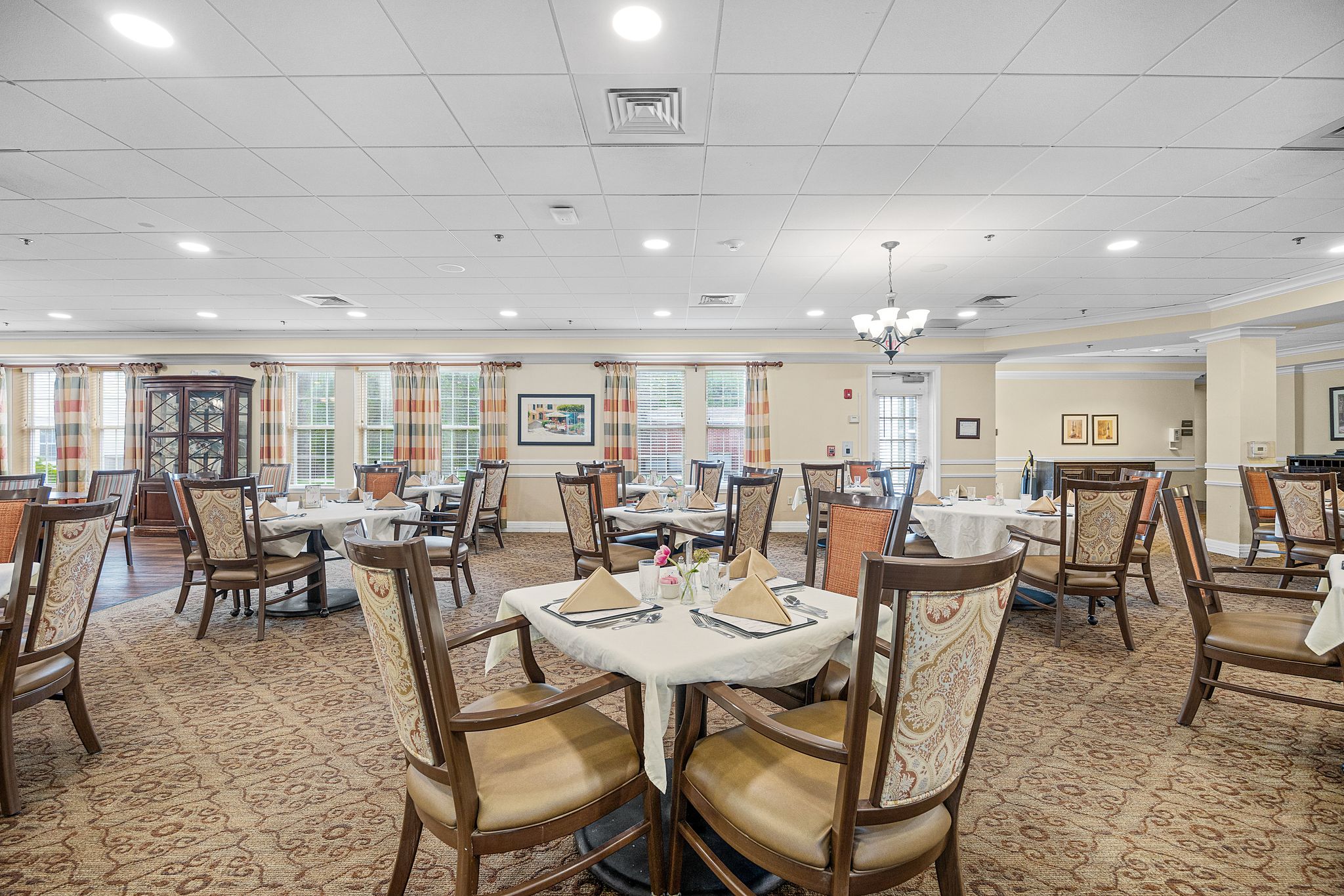 Brighton Gardens of Mountainside | Dining