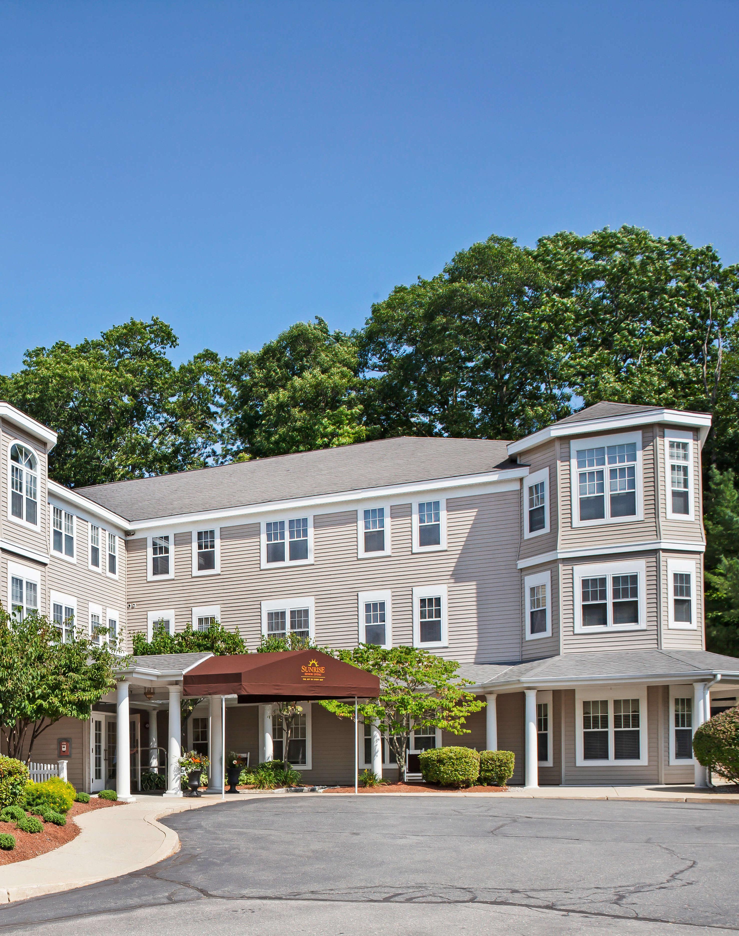 Feature.CommunitiesV2.Models.CommunityGallery.CommunityGalleryModel.Sunrise of Leominster | Exterior