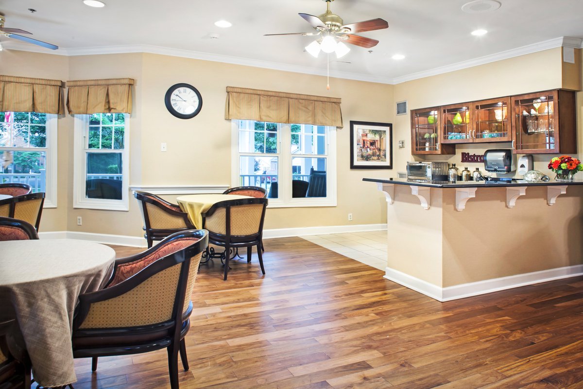 Bistro | Sunrise of Arlington