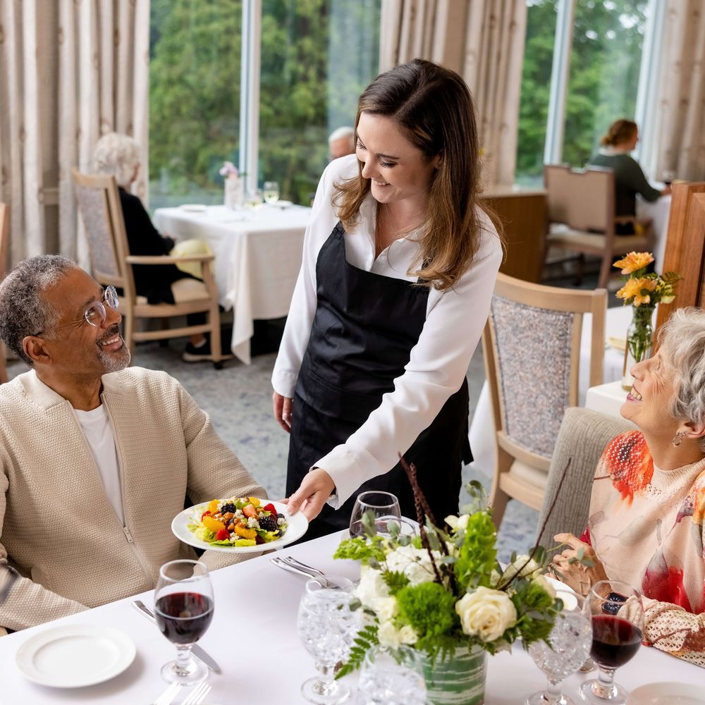 Residents Dining at the Community