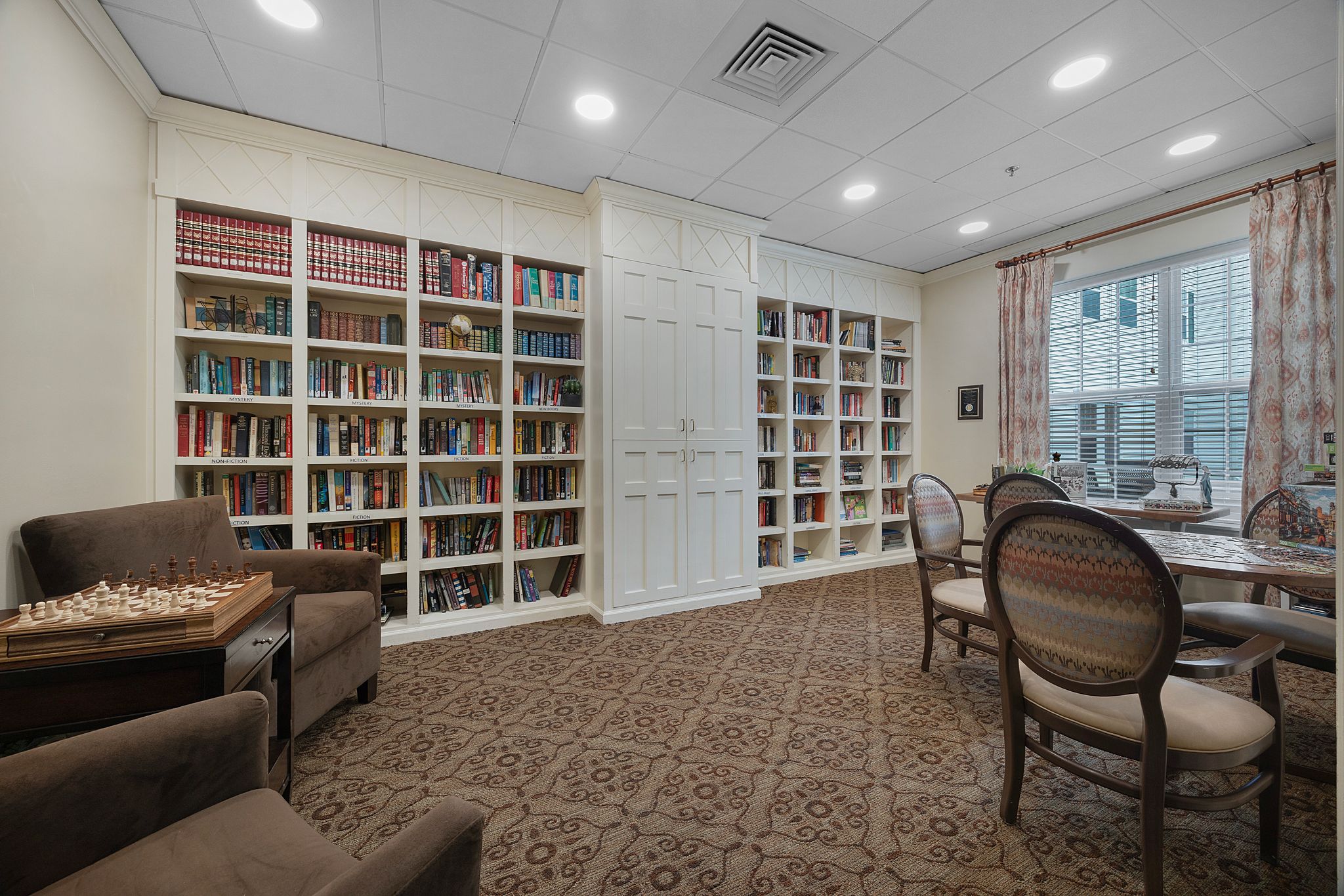 Brighton Gardens of Middletown | Library