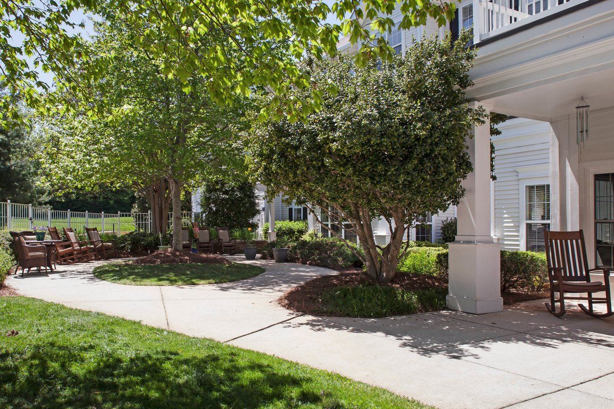Brighton Gardens of Greensboro Patio