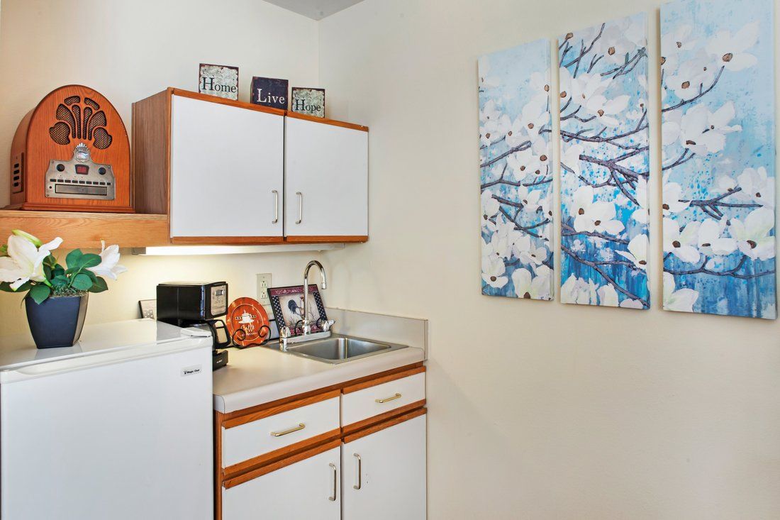 Resident Suite Kitchen at Brighton Gardens of Dunwoody, GA