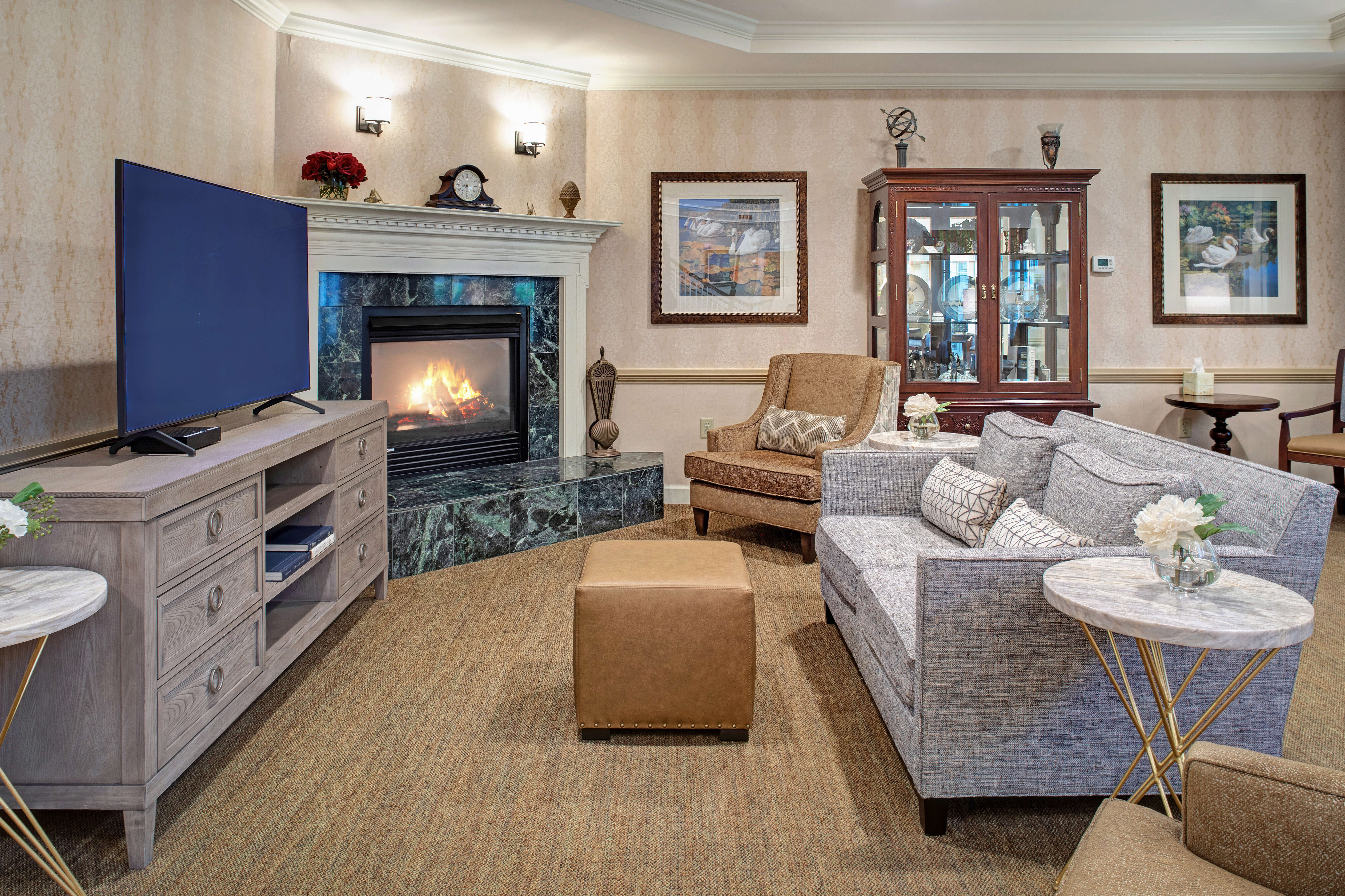 Living Room | Sunrise of Cuyahoga Falls