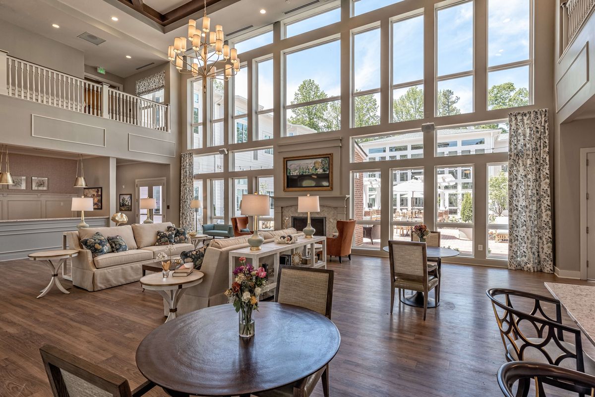 Varenita of West Cobb | Living Room Image