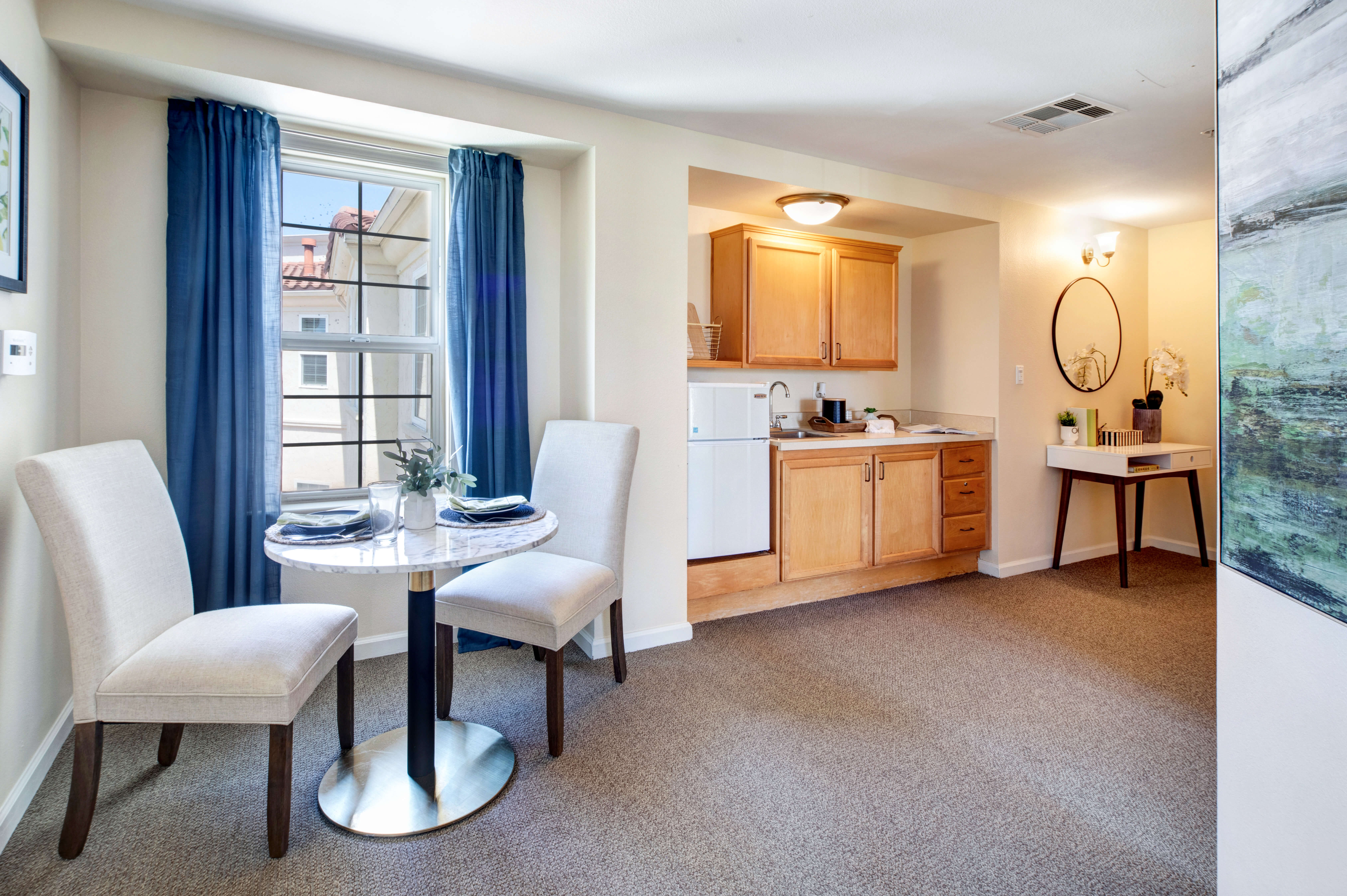 Model Suite Kitchen | Sunrise at La Costa