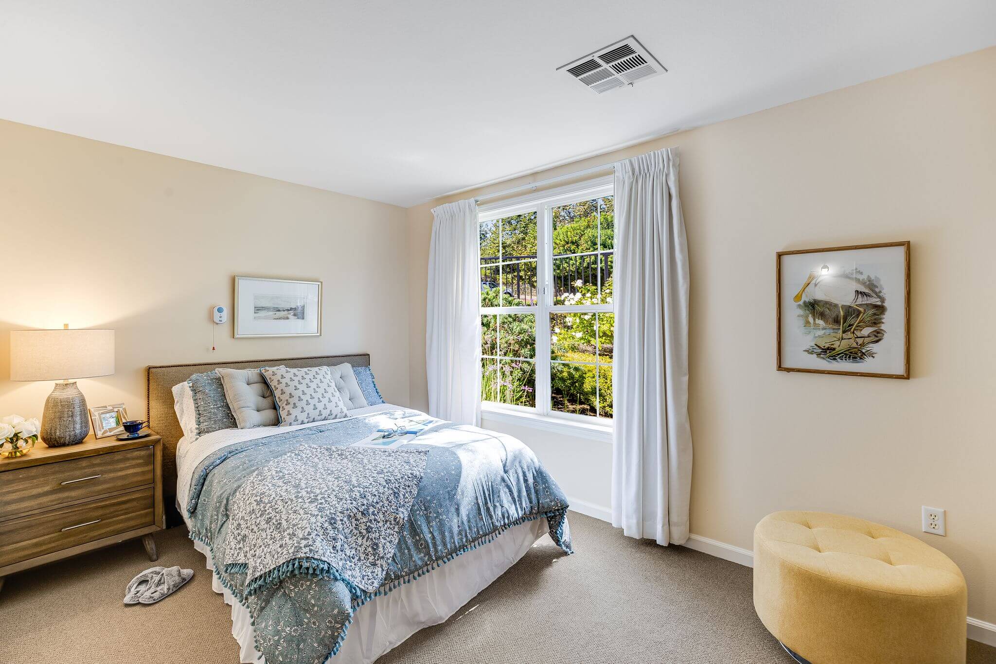 Sunrise of Mission Viejo | Model Suite Bedroom